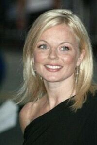 Geri Halliwell exercises in tight grey leggings