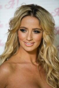Chantelle Houghton stays upbeat in rose leggings