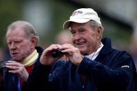 'Crazy socks' dress code at Bush bash