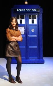 Dr Who star models black tights
