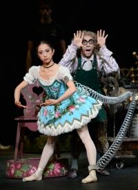 Family ballet opens in London