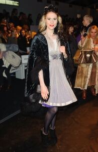Kate Nash wows in quirky chic