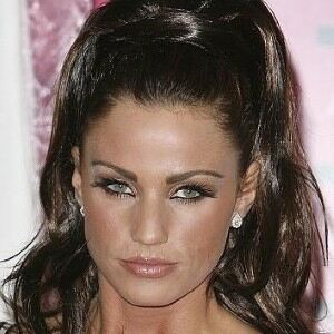 Katie Price sports marble-look leggings at X Factor show