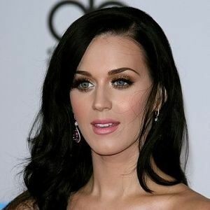 Katy Perry in stockings after airport drama