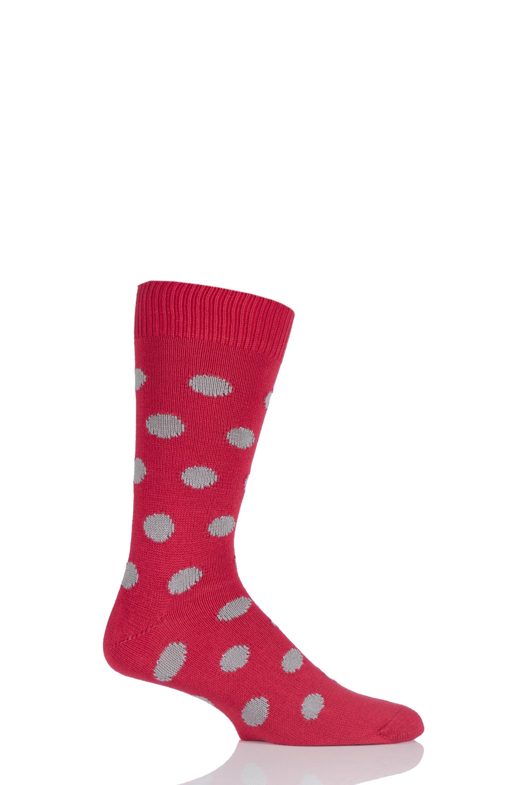 Image of 1 Pair Red Current / Granite 6 Gauge Cotton Spot Design Socks Men's 7-11 Mens - Pringle of Scotland