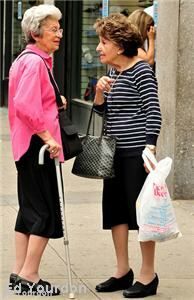 Loose fitting socks 'can help varicose veins'