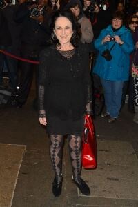 Star dares to wear patterned tights