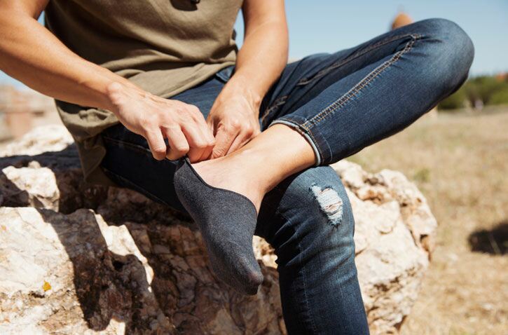 Why avoiding socks in summers is against your health? – SockSoho