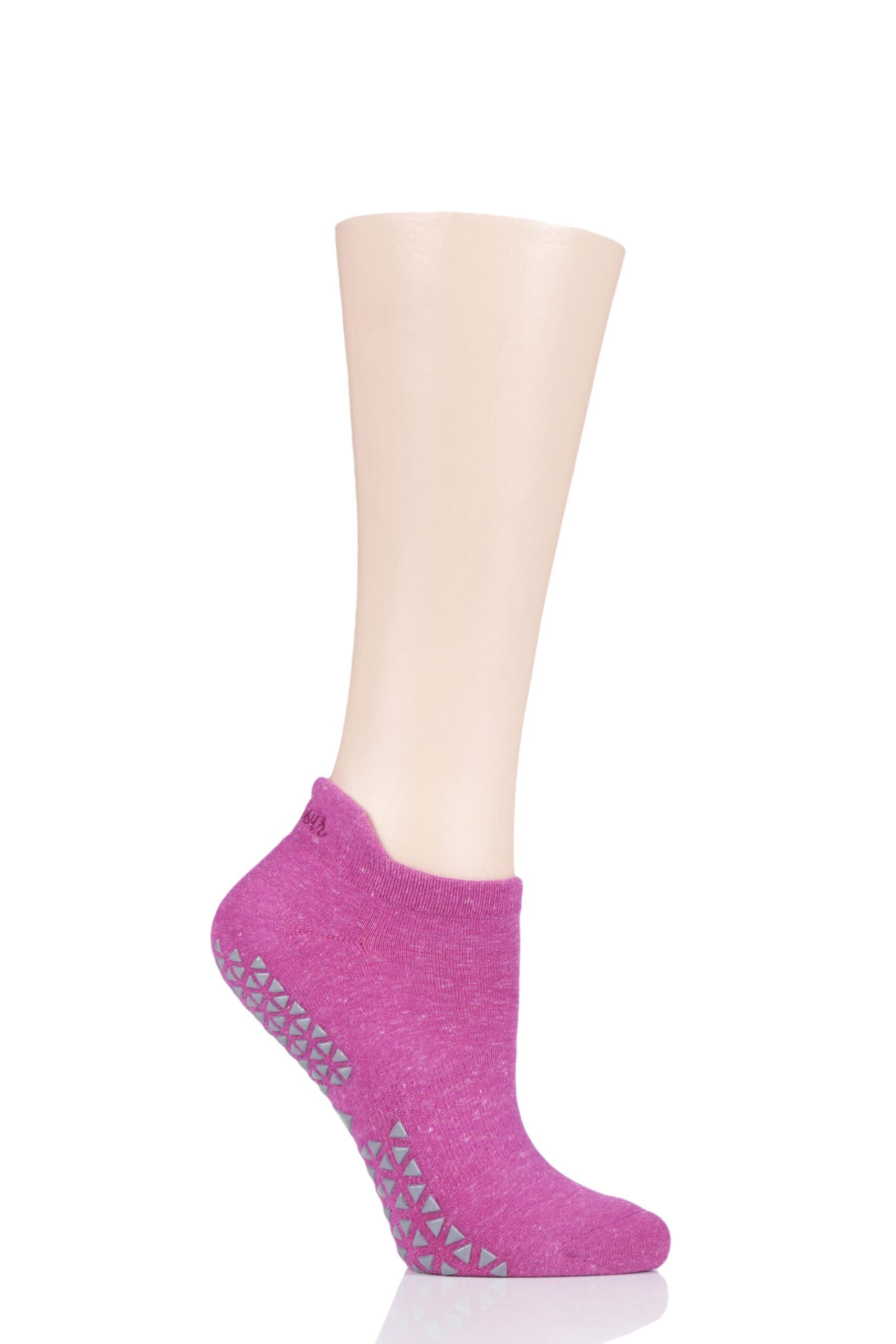 Image of 1 Pair Bloom Savvy Organic Cotton Low Rise Yoga Socks with Grip Ladies Medium - Tavi Noir