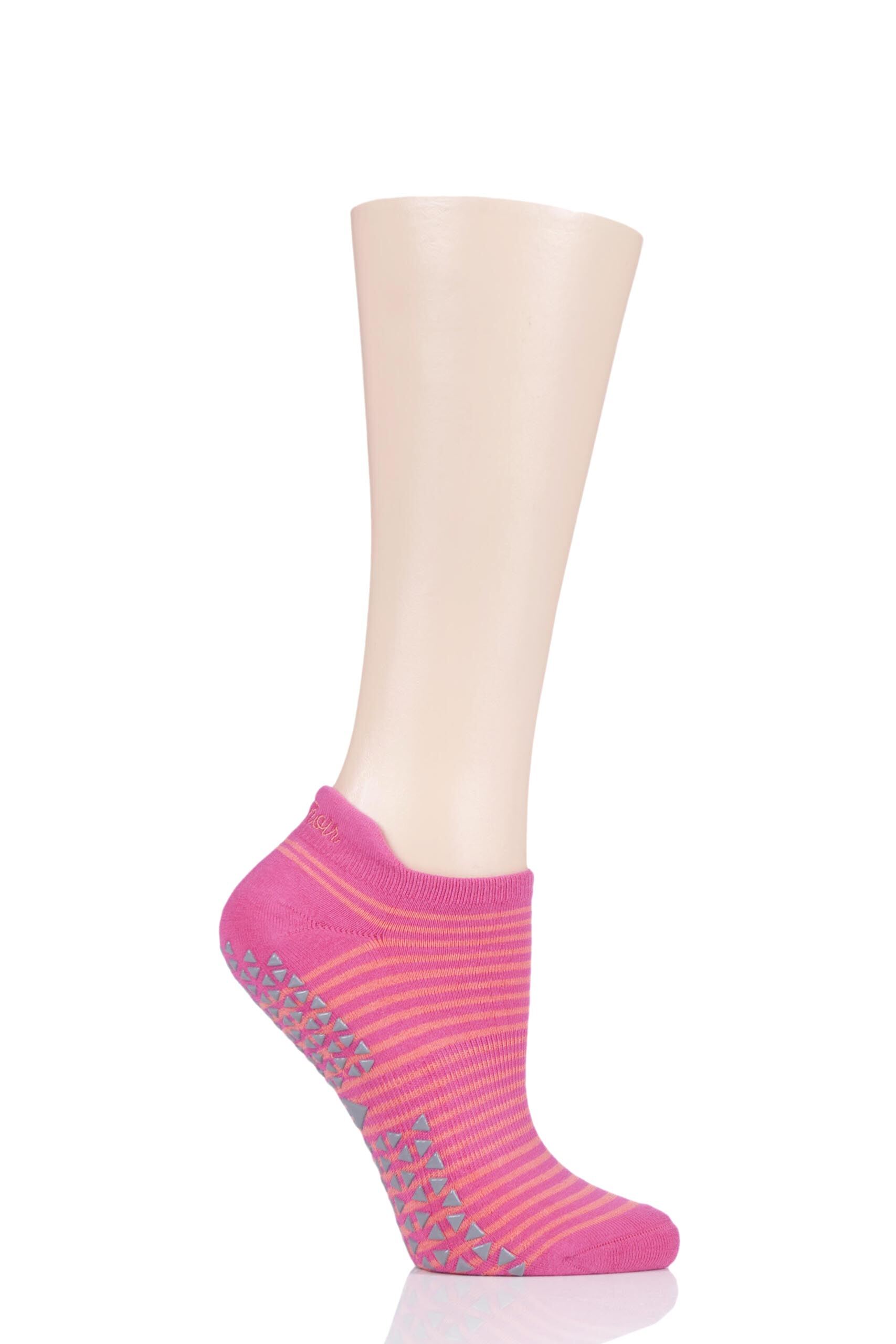 Image of 1 Pair Rebel Savvy Organic Cotton Low Rise Yoga Socks with Grip Ladies Small - Tavi Noir